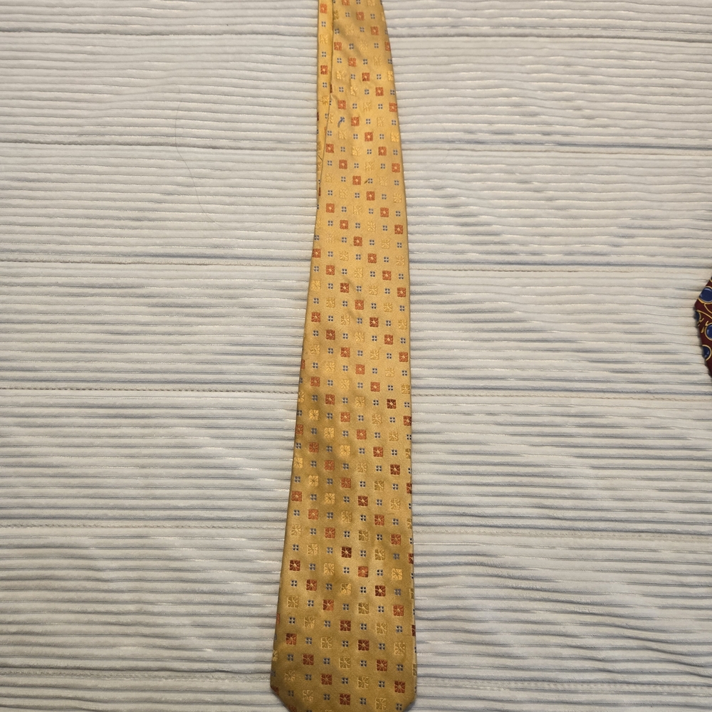 Jos. A. Bank Yellow Patterned Tie